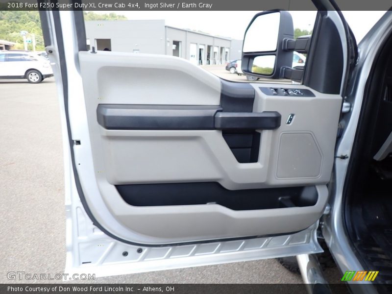 Ingot Silver / Earth Gray 2018 Ford F250 Super Duty XL Crew Cab 4x4
