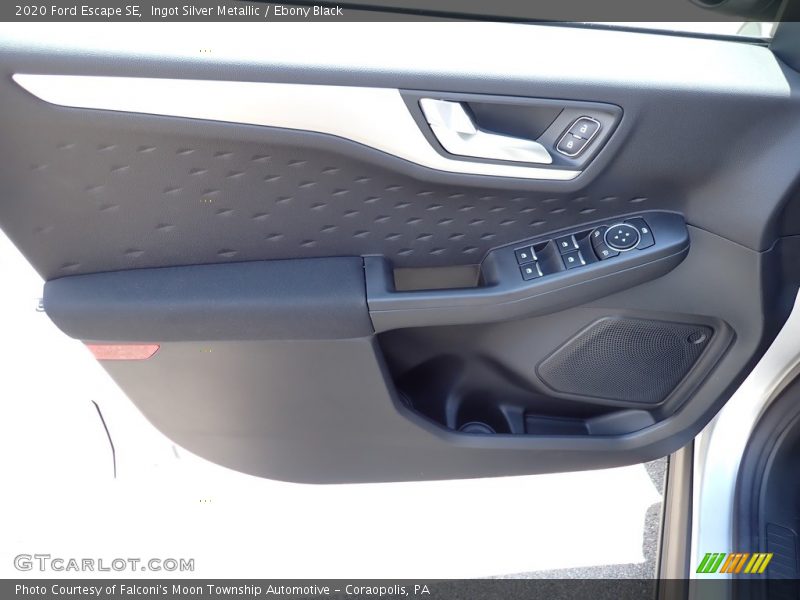 Ingot Silver Metallic / Ebony Black 2020 Ford Escape SE