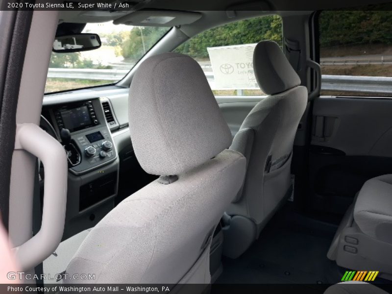 Super White / Ash 2020 Toyota Sienna LE