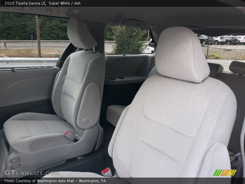Super White / Ash 2020 Toyota Sienna LE