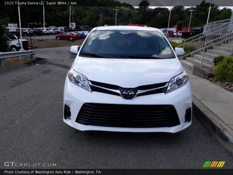 Super White / Ash 2020 Toyota Sienna LE