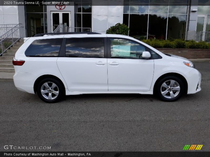 Super White / Ash 2020 Toyota Sienna LE