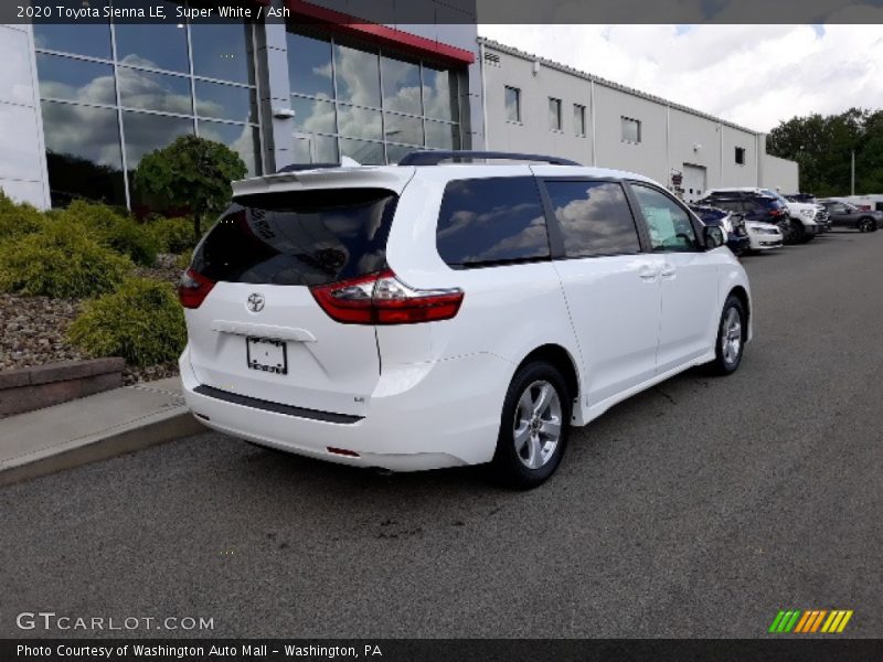 Super White / Ash 2020 Toyota Sienna LE