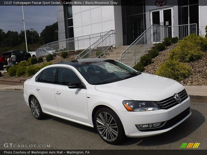 Front 3/4 View of 2015 Passat Sport Sedan