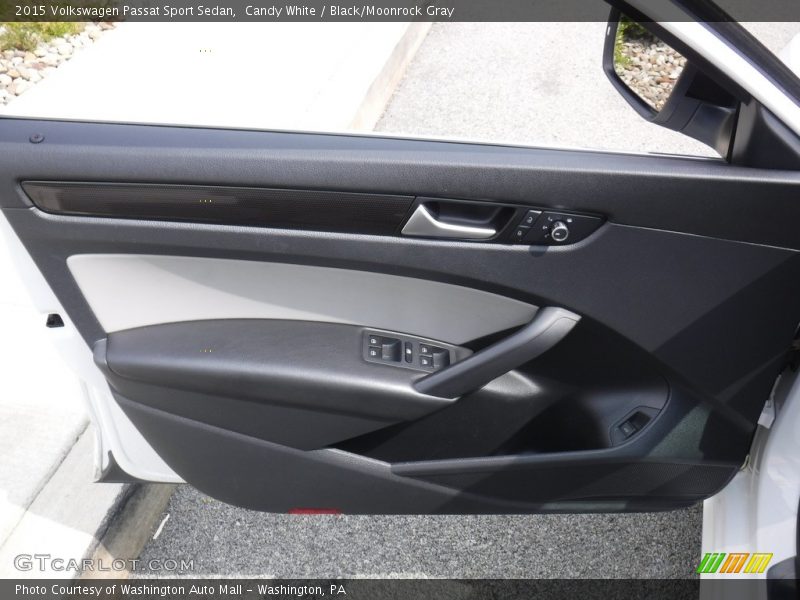 Door Panel of 2015 Passat Sport Sedan