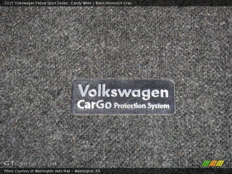 Candy White / Black/Moonrock Gray 2015 Volkswagen Passat Sport Sedan