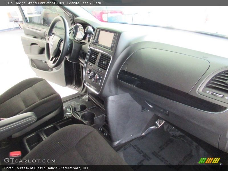 Granite Pearl / Black 2019 Dodge Grand Caravan SE Plus