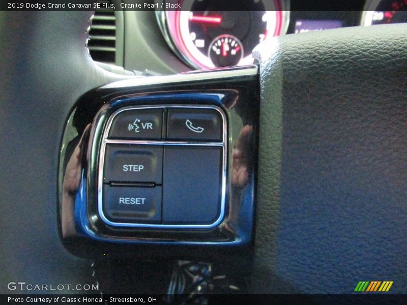 Granite Pearl / Black 2019 Dodge Grand Caravan SE Plus