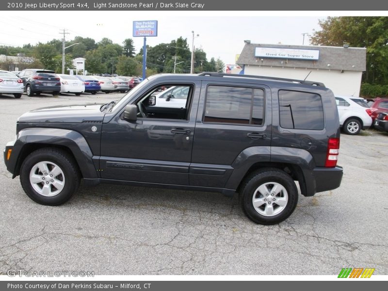 Light Sandstone Pearl / Dark Slate Gray 2010 Jeep Liberty Sport 4x4