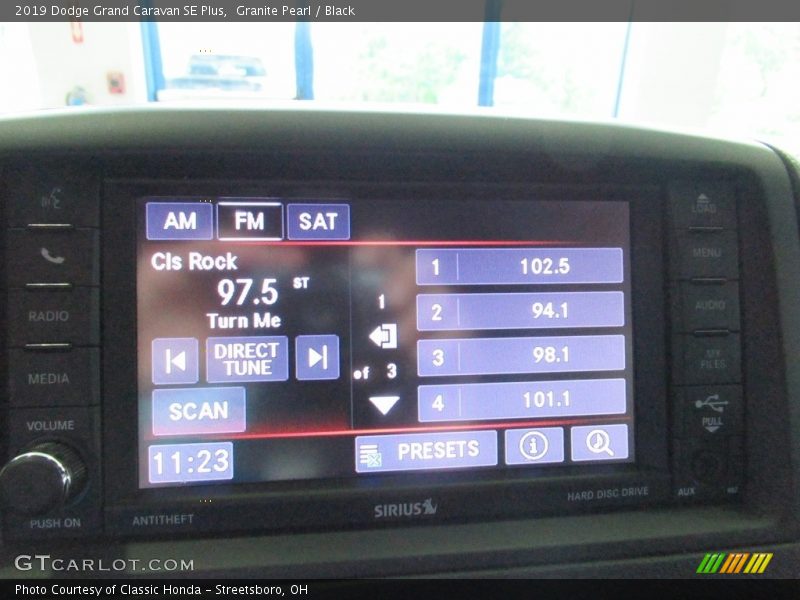 Granite Pearl / Black 2019 Dodge Grand Caravan SE Plus