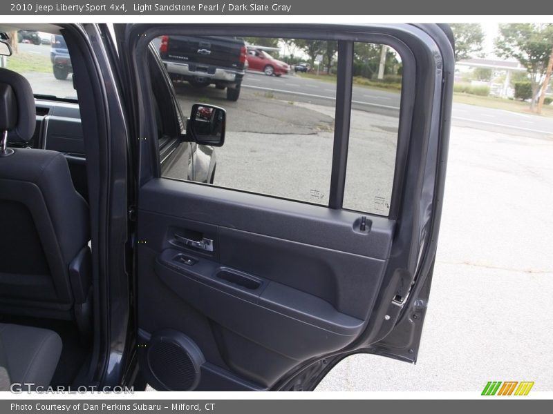 Light Sandstone Pearl / Dark Slate Gray 2010 Jeep Liberty Sport 4x4