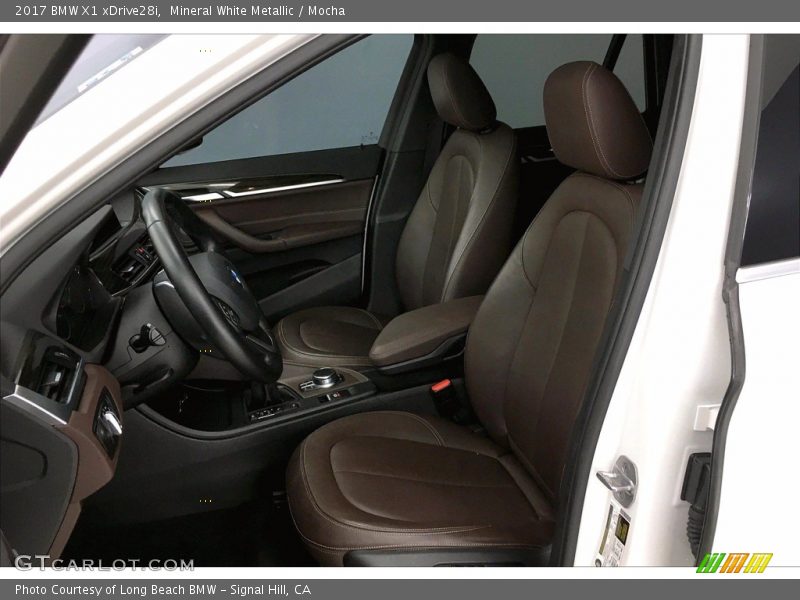 Mineral White Metallic / Mocha 2017 BMW X1 xDrive28i