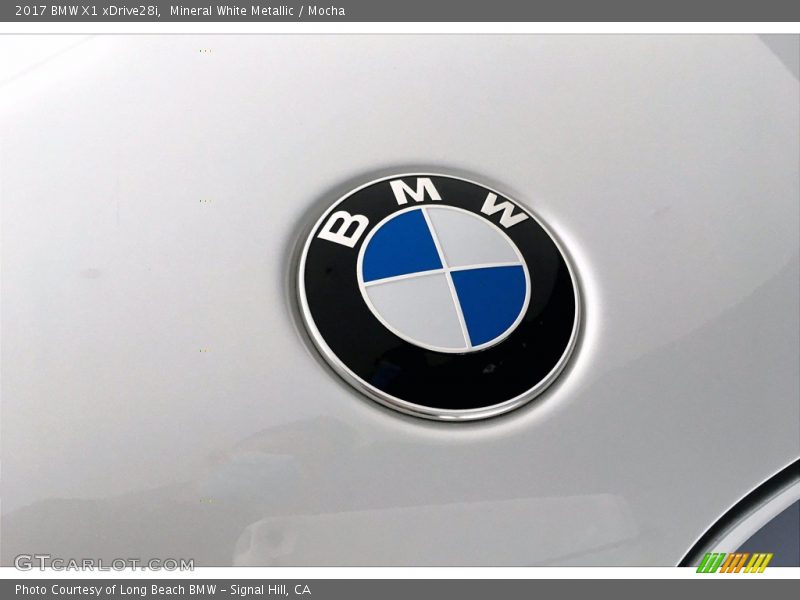 Mineral White Metallic / Mocha 2017 BMW X1 xDrive28i
