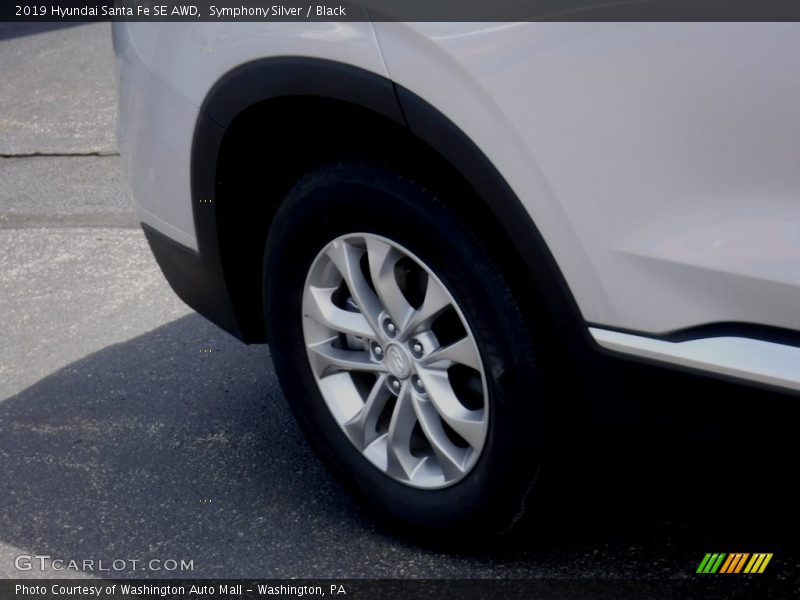 Symphony Silver / Black 2019 Hyundai Santa Fe SE AWD