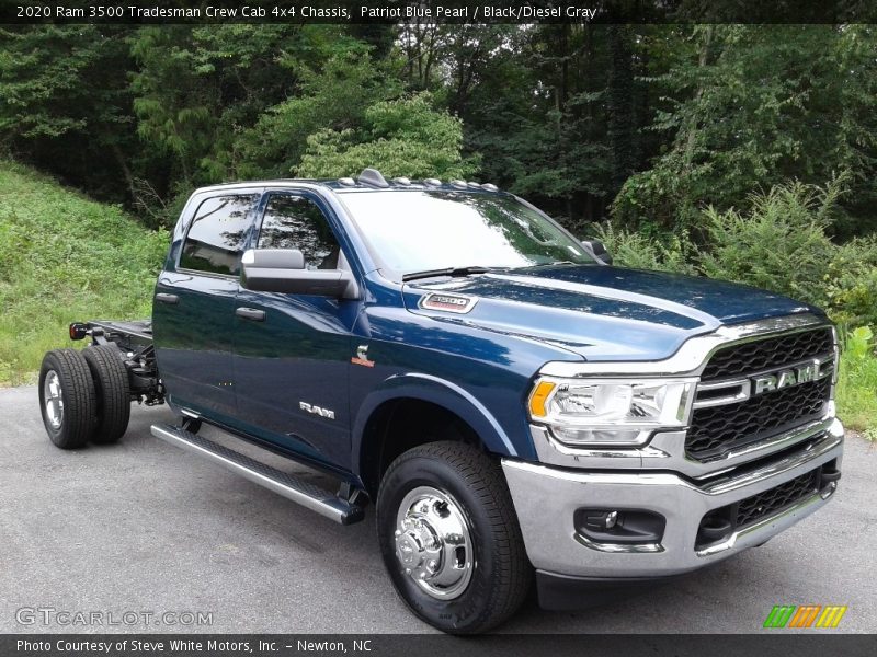 Front 3/4 View of 2020 3500 Tradesman Crew Cab 4x4 Chassis