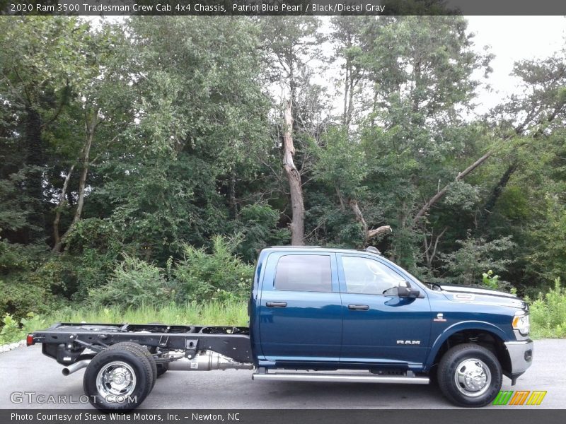  2020 3500 Tradesman Crew Cab 4x4 Chassis Patriot Blue Pearl