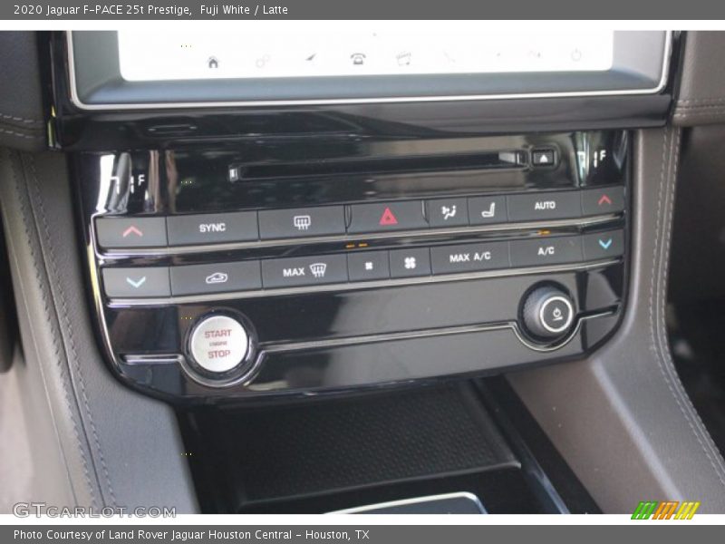 Fuji White / Latte 2020 Jaguar F-PACE 25t Prestige