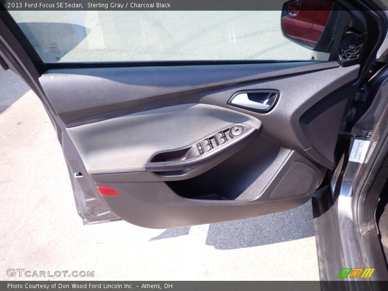 Sterling Gray / Charcoal Black 2013 Ford Focus SE Sedan