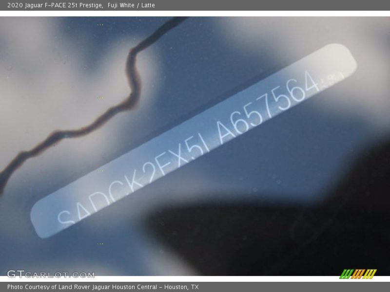 Fuji White / Latte 2020 Jaguar F-PACE 25t Prestige
