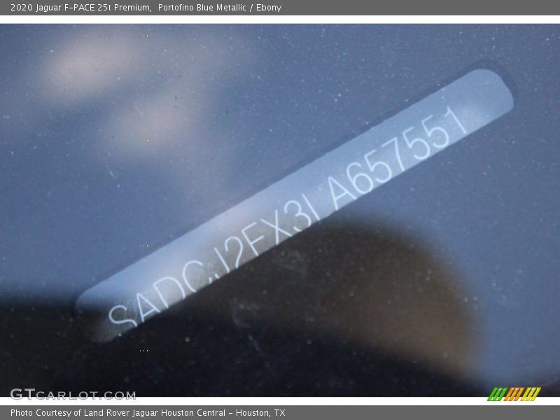 Portofino Blue Metallic / Ebony 2020 Jaguar F-PACE 25t Premium