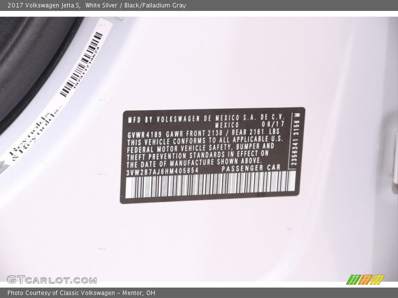 White Silver / Black/Palladium Gray 2017 Volkswagen Jetta S