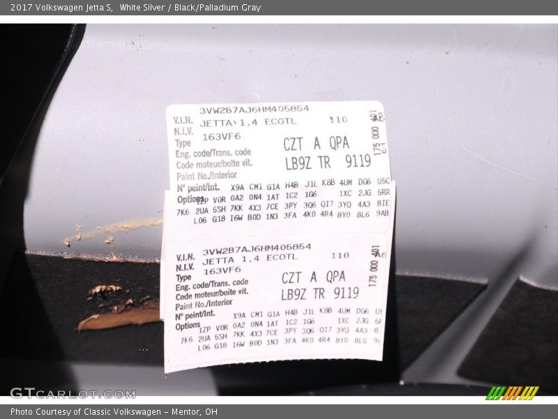White Silver / Black/Palladium Gray 2017 Volkswagen Jetta S