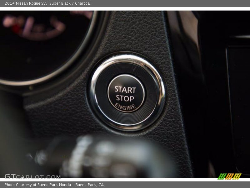 Super Black / Charcoal 2014 Nissan Rogue SV