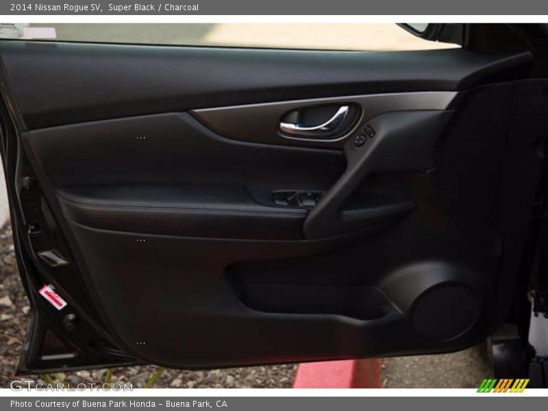 Super Black / Charcoal 2014 Nissan Rogue SV