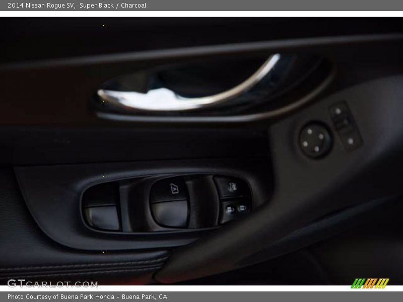 Super Black / Charcoal 2014 Nissan Rogue SV