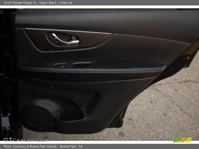 Super Black / Charcoal 2014 Nissan Rogue SV