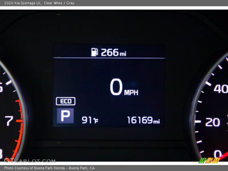 Clear White / Gray 2020 Kia Sportage LX
