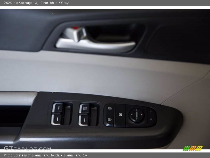 Clear White / Gray 2020 Kia Sportage LX