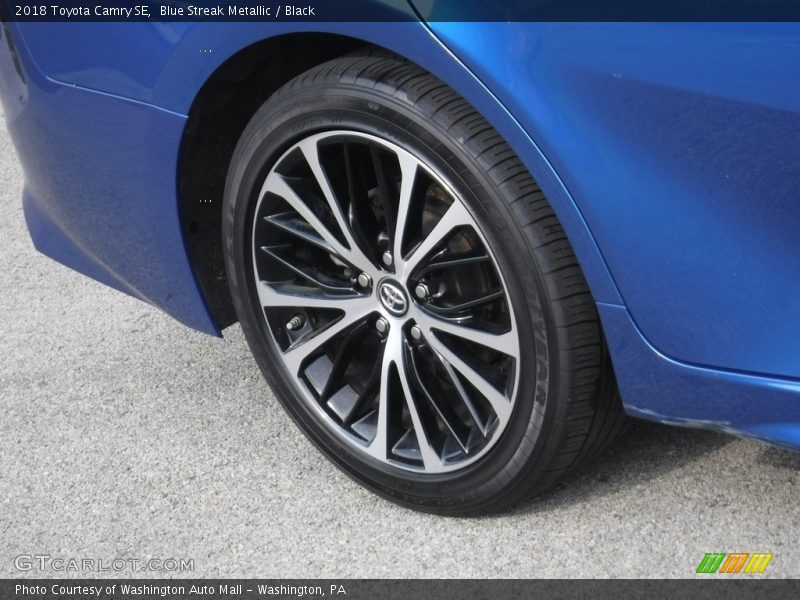 Blue Streak Metallic / Black 2018 Toyota Camry SE