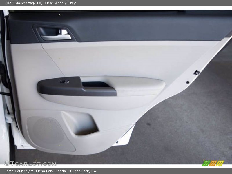 Clear White / Gray 2020 Kia Sportage LX