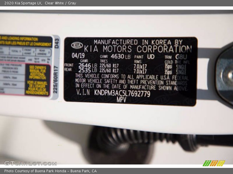 Clear White / Gray 2020 Kia Sportage LX