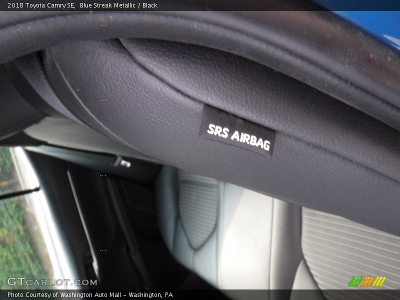 Blue Streak Metallic / Black 2018 Toyota Camry SE