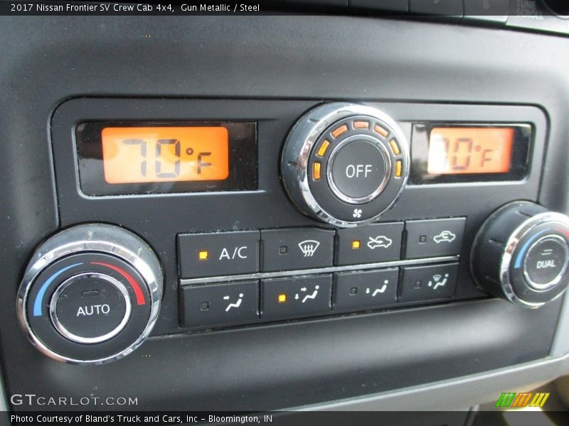 Controls of 2017 Frontier SV Crew Cab 4x4
