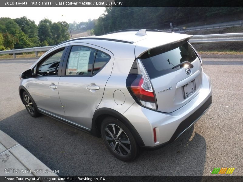 Classic Silver Metallic / Light Blue Gray 2018 Toyota Prius c Three