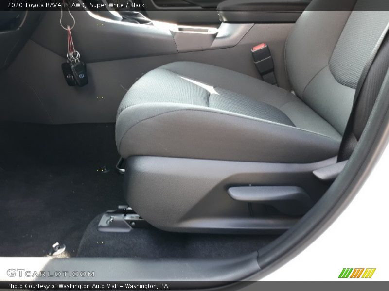 Super White / Black 2020 Toyota RAV4 LE AWD