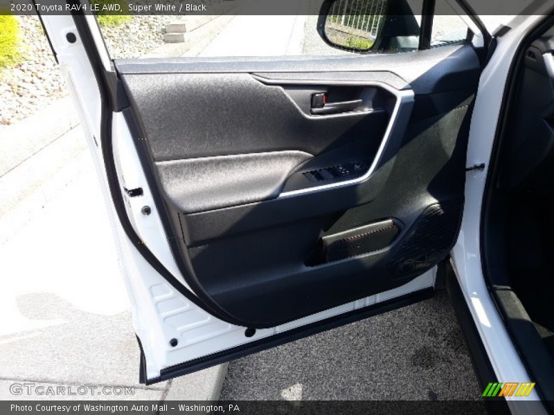 Super White / Black 2020 Toyota RAV4 LE AWD