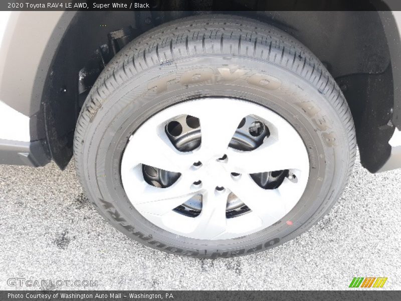 Super White / Black 2020 Toyota RAV4 LE AWD