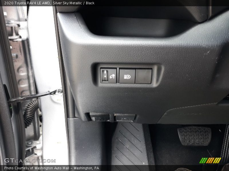 Silver Sky Metallic / Black 2020 Toyota RAV4 LE AWD