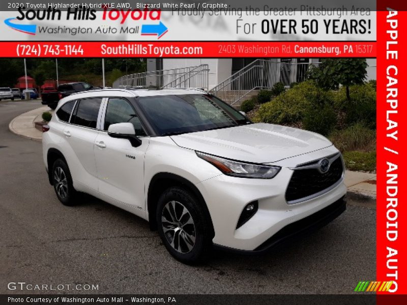 Blizzard White Pearl / Graphite 2020 Toyota Highlander Hybrid XLE AWD