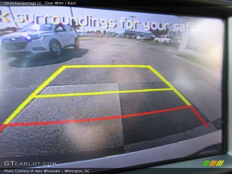 Clear White / Black 2019 Kia Sportage LX