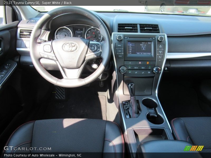 Super White / Black 2017 Toyota Camry SE