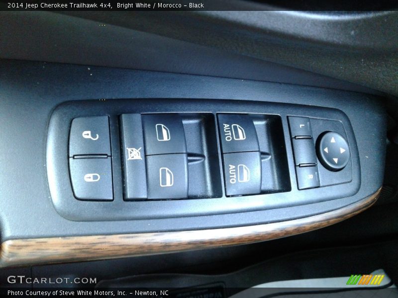 Bright White / Morocco - Black 2014 Jeep Cherokee Trailhawk 4x4