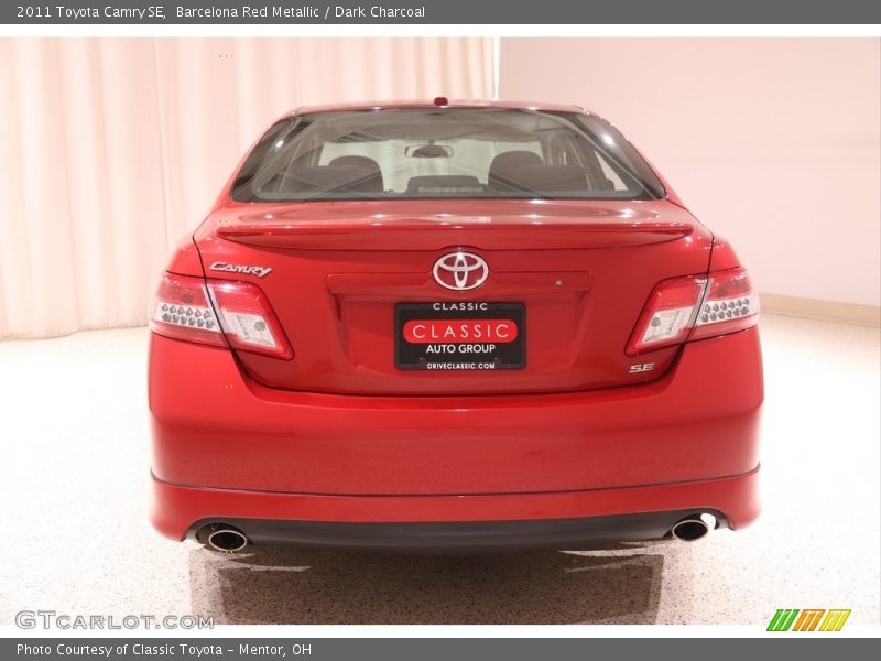Barcelona Red Metallic / Dark Charcoal 2011 Toyota Camry SE