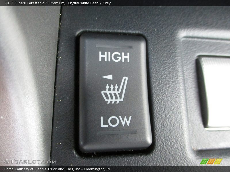 Crystal White Pearl / Gray 2017 Subaru Forester 2.5i Premium
