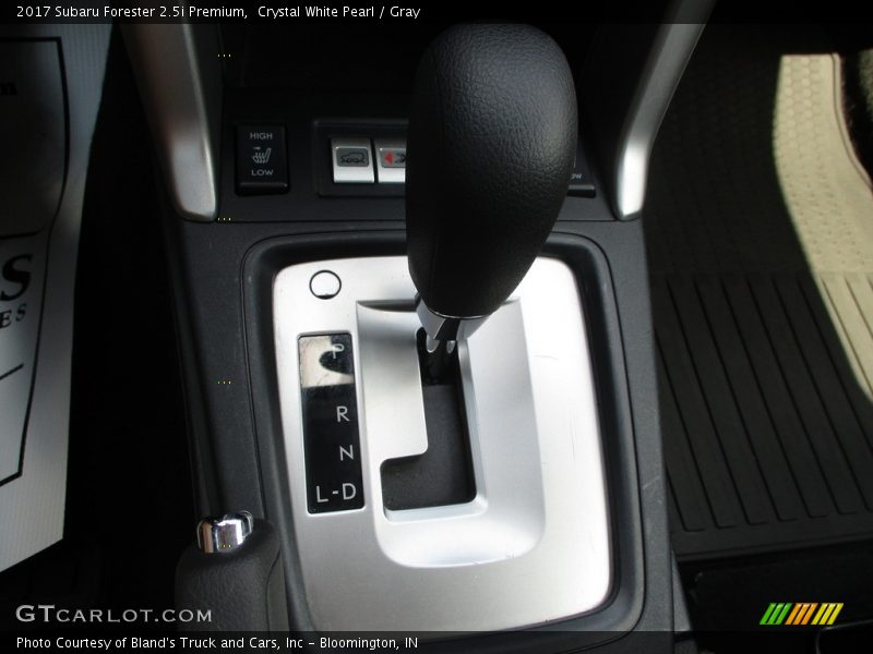Crystal White Pearl / Gray 2017 Subaru Forester 2.5i Premium