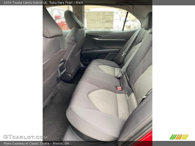 Ruby Flare Pearl / Black 2020 Toyota Camry Hybrid LE